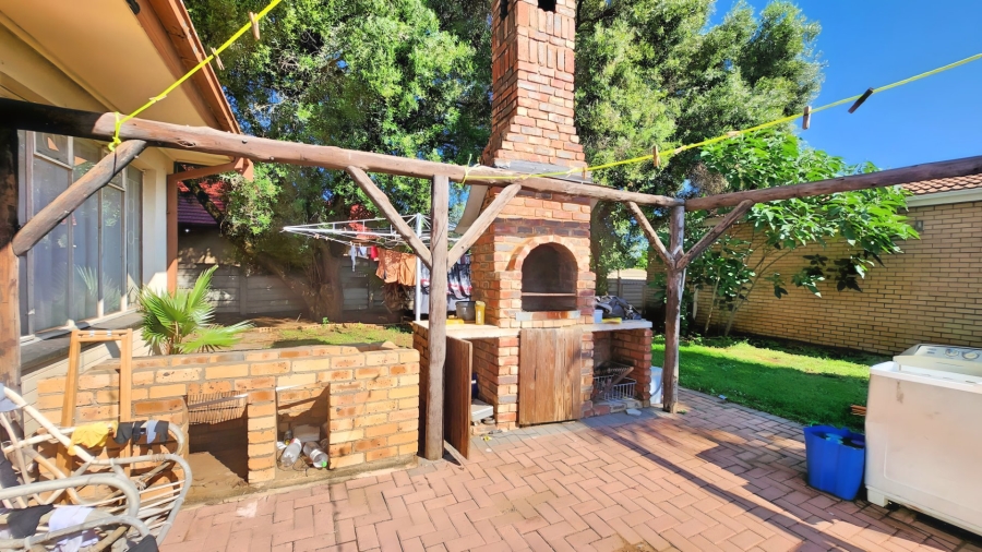 3 Bedroom Property for Sale in Meiringspark North West